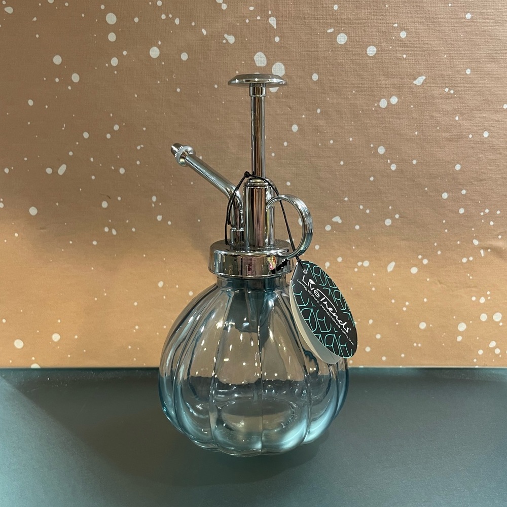 Live Trends soap dispenser